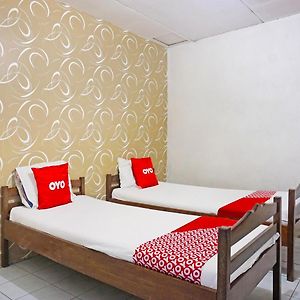OYO 91244 Hotel Lembah Nyiur